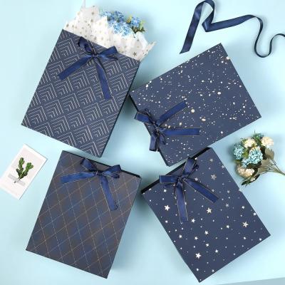 China Custom Beautiful Boutique Jewelry Gift Packaging Shopping Tote Paper Bags With Bowknot for sale