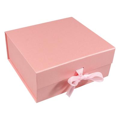 China Custom Recycled Materials Logo Corrugated Mailing Pink Flat Gift Wrapping Paper Dress Shipping Magnetic Boxes For Clothes for sale