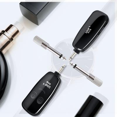 China Heart Shape Small Orientation MIC Microphone For Musical Wireless Microphone Set Wireless MIC Guitar Microphone System for sale