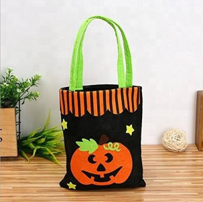 China Eco-Friendly Gift / Folding Nonwovens Halloween Tote Bag Kids Pumpkin Bat Ghost Spider Gift Bags Halloween Props Kids Toys Trick Treat Candy Bag for sale