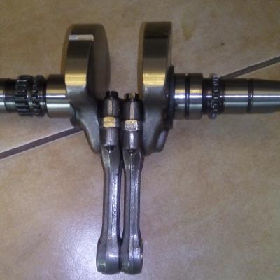 China Steel Crankshaft Engine Crankshaft Can-am Rotax 1000cc Outlander Engine for sale