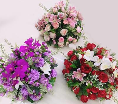 China Wedding Decoration YOPIN-114 Good Quality Artificial Roses Kissing Flower Ball Wedding Arrangement Table Centerpiece for sale