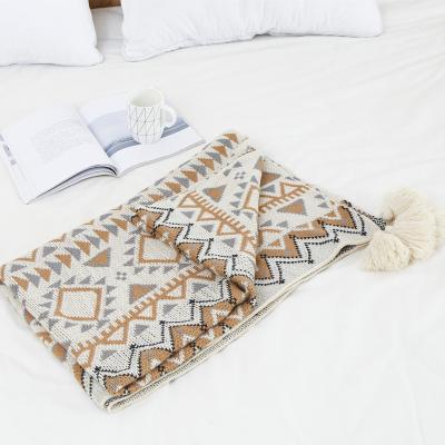 China High Quality Custom Ethnic Style Tassels Folded Luxury Throw Blanket Blanket For Couch Knitted for sale