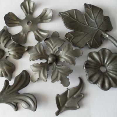 China Easily Assembled Wrought Iron Leaves Forged Flowers And Leaves Cast On Door Steel Exterior Metal Decorative Ornamental Accessories for sale