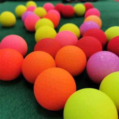 China Rubber + matte surlyn Newst golf ball with cvarious color 3 piece golf practice / range ball for sale