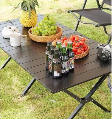 China 2023 New High Quality Small Low Garden BBQ Easy-carry Egg Roll Portable Foldable Outdoor Wooden Folding Picnic Table for sale