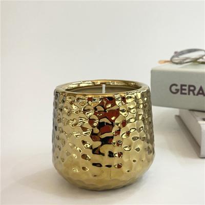 China Newcomer Home Decoration Modern Home Decor Wedding Candle Stand Cheap Luxury Gold Ceramic Candle Vessel Jars for sale