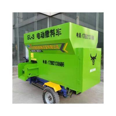 China High Production Rate Agriculture Dairy Farm Feed Dispersing Agricultural Tricycle Feed Spreader for sale