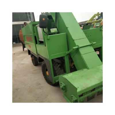 China Durable Fertilizer Cleaning Truck In Pens Fertilizer Truck Farm Rural Agricultural Fertilizer Removal Large Scale Propagation Truck For Sale for sale