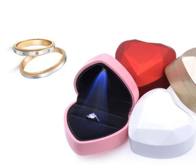 China Jewelery Packaging Heart Ring Box With Led Light Wedding Engagement Ring Gift Boxes Jewelery Packaging Box Pendant Case for sale