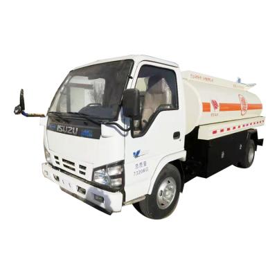 China Japanese Brand New ISUZU 5000 Liters 5m3 Oil Diesel Tanker Trucks Refueling Tanker Truck In UAE Factory Supply 1-10T for sale