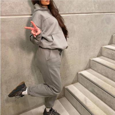 China 2022 Breathable Blank Hoodies And Sweatpants Logo Jogger Set Solid Color Custom Made Ladies Sweatsuit for sale