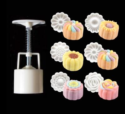 China ABS Plastic Stocked Bakeware Cake Mold With 6 Different Designs Flower Shape Baking Pan Cake Decorating for sale