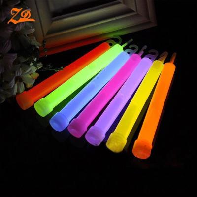 China 15x150mm Promotional Hook Glow Chemical Stick Brightly for Concert or Party Cheering for sale