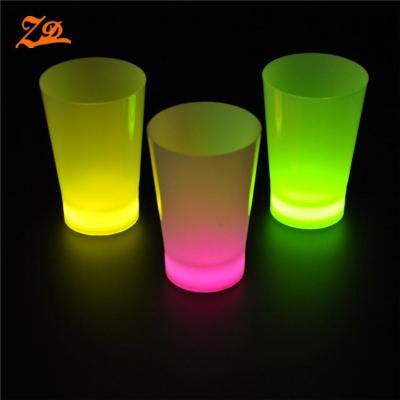 China Wholesale Plastic 12oz Glow In The Dark Cup for sale