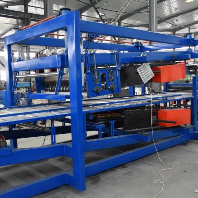 中国 Efficient polyurethane foam sandwich panel machine sandwich panels machine 販売のため