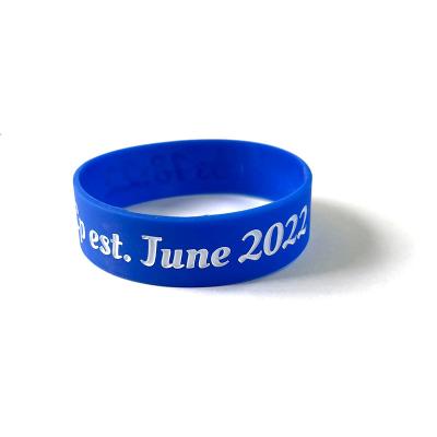 China Each Silicon Promotional Wristbands Gift Rubber Wristband With Custom Logo for sale