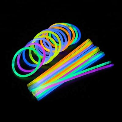 China 8 Inch Assorted Colors Glow Stick Bracelet 50pcs Perfect for Party 2 Years Shelf Life for sale