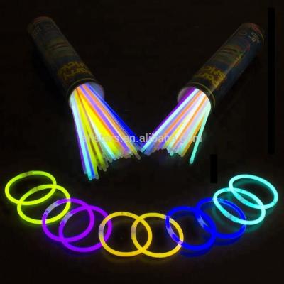 중국 Multi Colors Glow Stick Bracelets for Christmas Party Decoration 5*200mm Affordable 판매용