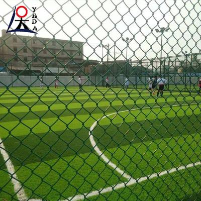 China Diamond Cyclone Fence Green Pvc Coated Chain Link Temporary Fence For Sports for sale