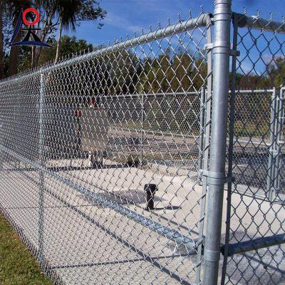 China Heavy Duty 9 Gauge Galvanized Cyclone Wire Mesh Chain Link Fence Panels With Fittings for sale