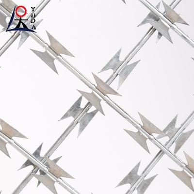 China Razor Blade Wire Mesh Roll BTO-22 Security Razor Barbed Wire Mesh for sale