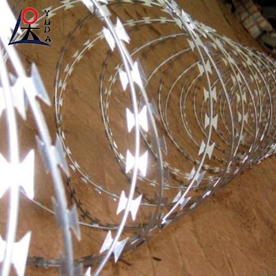 China Hot Dipped Galvanized Concertina Razor Barbed Wire High Security BTO-22 for sale