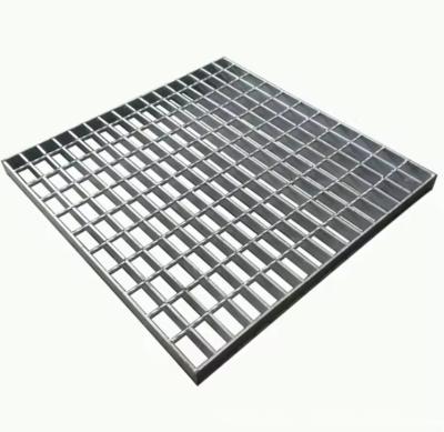 China Durable Steel Walkway Steel Grating / Metal Grid Walkway  Customized Car Park Drainage for sale