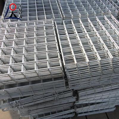 China Welded Wire Mesh Fence Galvanized Weld Iron Wire Mesh Security Fence for sale