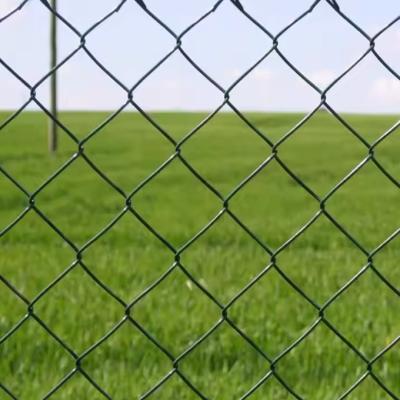 China Galvanized Chain Link Fence Prices Galvanized Diamond Hole Cyclone Wire Mesh for sale