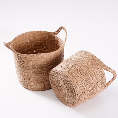 China Large Capacity China Manufacturing Viable Natural Straw Rope Woven Basket For Storage for sale