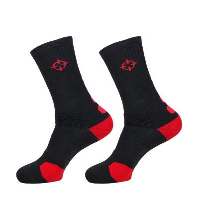 China Sports Crew Cotton Antibacterial Breathable Socks For Basketball Team en venta