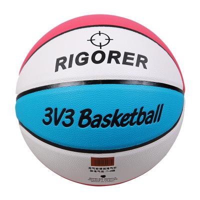 中国 Indoor and ourdoor fashionable PU leather 3V3 basketball #7 colors 2 size durable ball, good airtightness for basketball player 販売のため