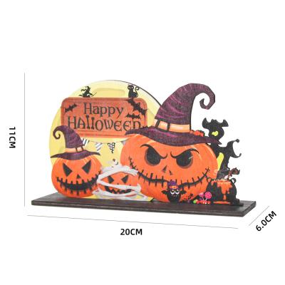 China 2021 New Design Wooden Halloween Pumpkin Ornament Wood Table Top Set Bar Party Decoration for sale