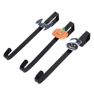 China Hot Selling Viable Halloween Door Hanging Wall Hooks Strip 3 Wall Hooks Removable Wall Hook for sale