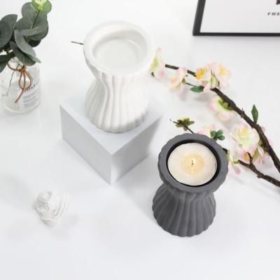 China Handmade Wedding Modern Votive Decorative Table Candle Stick Holder Set Porcelain Round Tea Light Holders for sale