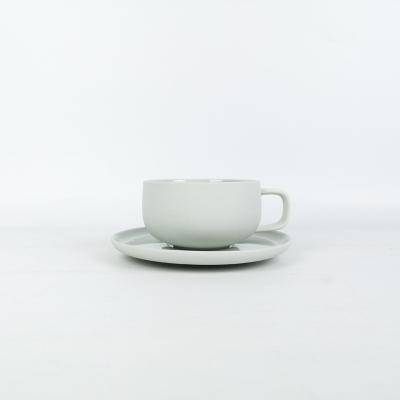 Κίνα Wholesale Chaozhou Elegant Light Grey Coffee Cup Porcelain Tea Pot Set Manufacturers Coffee Cup Saucer προς πώληση