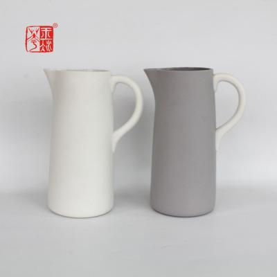 Κίνα Kitchen Decorated Unique Jug Water Milk Jug Wholesale Ceramic Pitcher All-Season προς πώληση