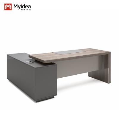 China Modern Luxury Boss Office Desk, Managerial Level Executive Desk, Large Wooden MDF Panel Desk, Dark Classic Design, Office Use for sale