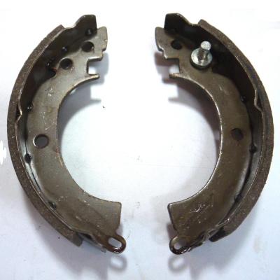 China For Fiat Palio 7078585 Good Quality After Market Semi Metal Barrel Car Brake Shoe For Fiat palio parts for sale