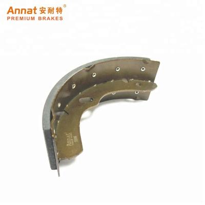 China Brake shoe 5-47110-059-1/1K00-33-310 semi-metallic suitable for isuzu elf truck parts for sale