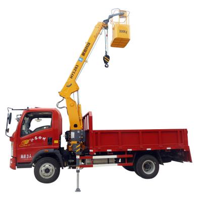 China TRUCK CRANE Hydraulic lifting crane on truck, aerial work platform for sale for sale