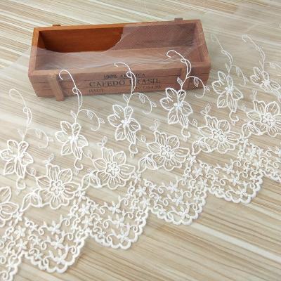 China Sustainable Hot Selling Bridal Lace Trim Ribbon Scalloped Border for sale