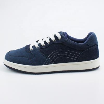 China New Design Trendly Round Lightweight Traienr Court Sneakers Comfortable Casual Men for sale