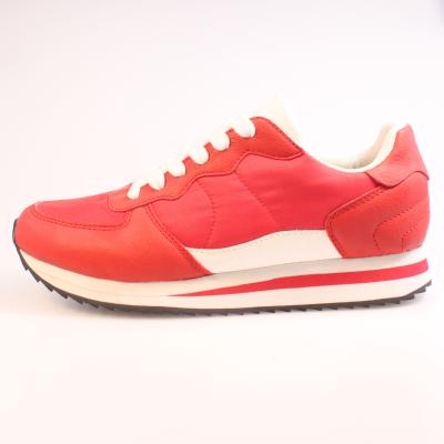 China VSITA Round New Arrival Lightweight Comfortable Casual Trainer Men Retro Trainer for sale