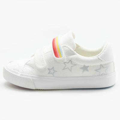 China Latest Round Frame Kids Vulcanizing Shoes Girls Canvas Casual Shoes for sale