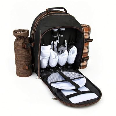 China Top Grade Wholesale Picnic Bags 4 Person Portable Camping Traveling Cutlery Set For Outdoor Family Party for sale