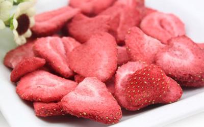 China Nutrition Lyophilized Fruit Freeze Dried Strawberries Sliced Freeze Dried Products for sale