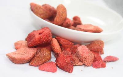 China Natural Strawberry Freeze Dried Fruits Freeze Drying Process Products for Desserts Snacks for sale