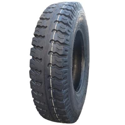 China Malaysia Nature Rubber Hot Selling Bias Truck Tires TBB 700-15 7.00-15 700x15 700/15 700 15 Industrial Tires for sale